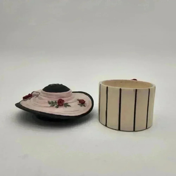 Willow Hall Agatha Trinket Box Victorian Ladies Hat On Hatbox Roses Boho Vintage - Picture 3 of 9